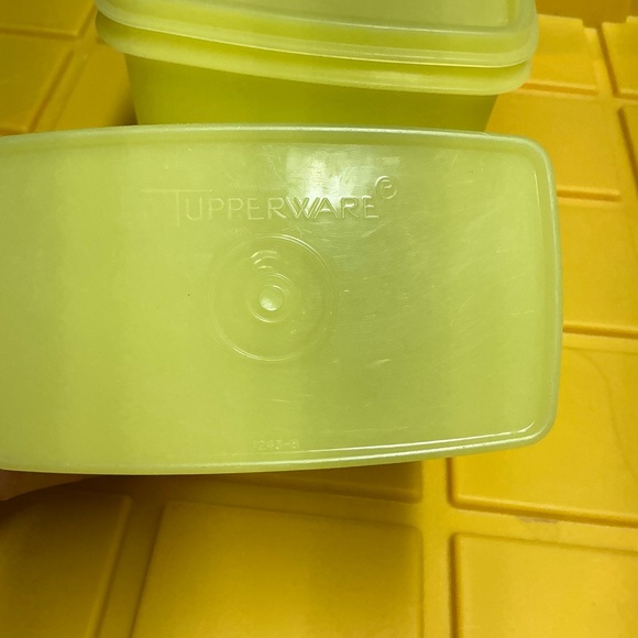 Tupperware Yellow Rectangular Plastic Food Storage Containers Set of 2 Snap Lid - Picture 5 of 9